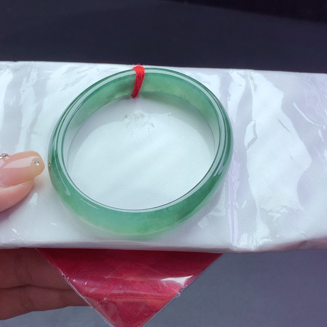 【闪购商品】翡翠手镯未镶嵌贵妃a 1