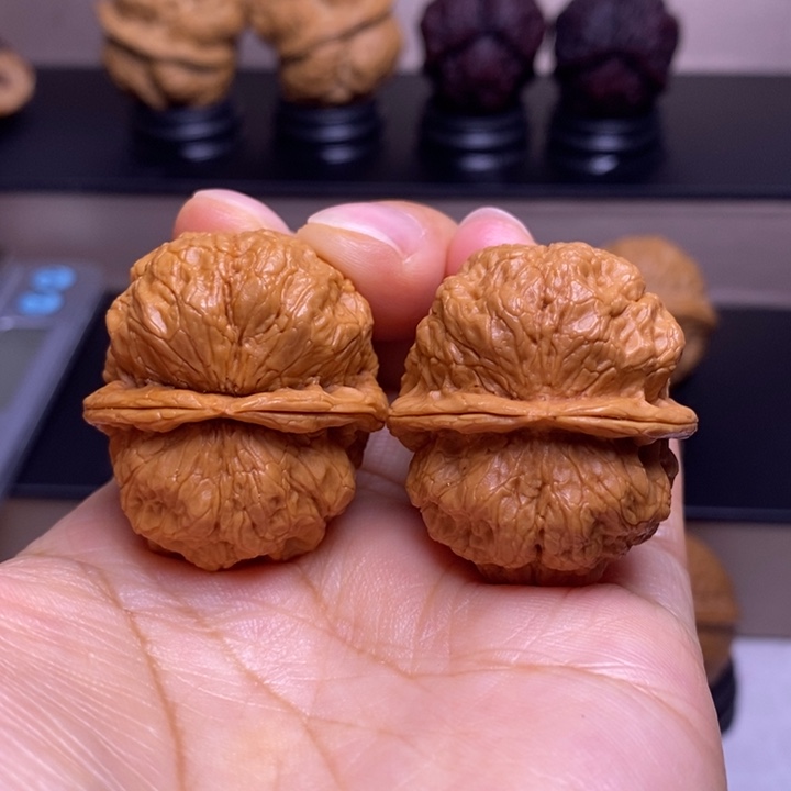 文玩核桃把件龙鳞舍利疙瘩包83