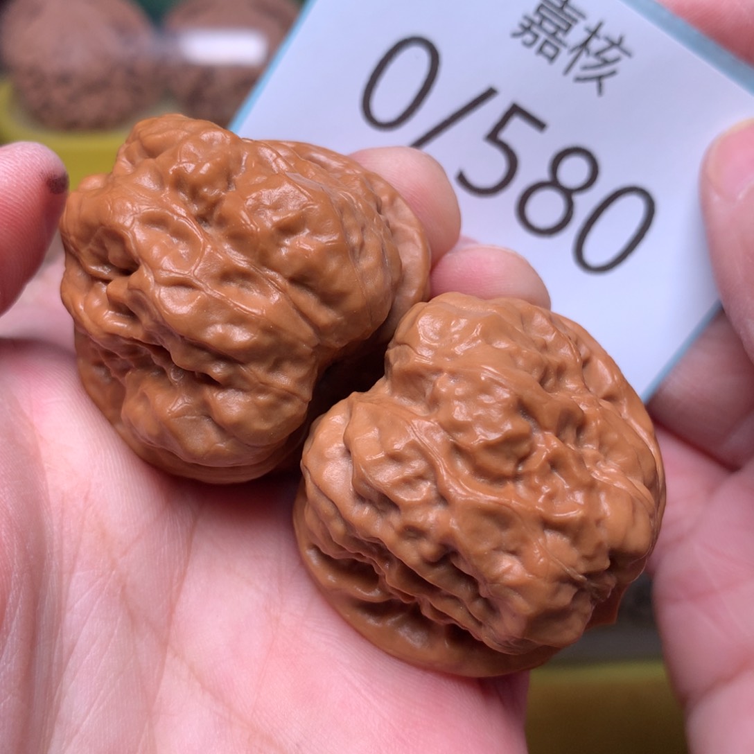 文玩核桃把件红皮开背蛙37