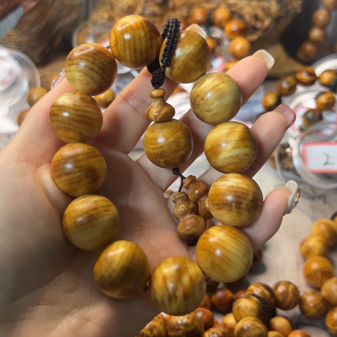 用***2松木木雕款2.0手串