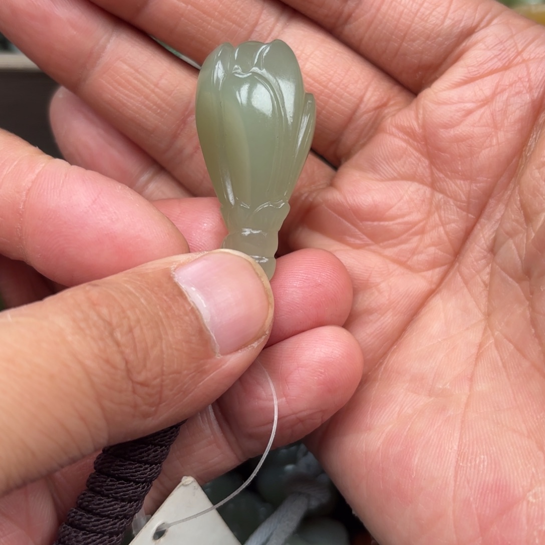 和田玉吊坠未镶嵌