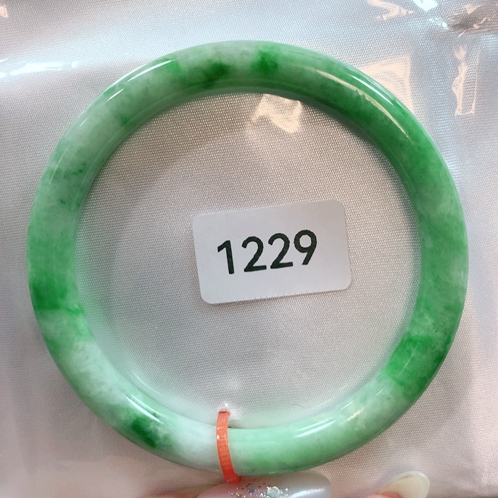 翡翠手镯未镶嵌金**华天然翡翠手镯55