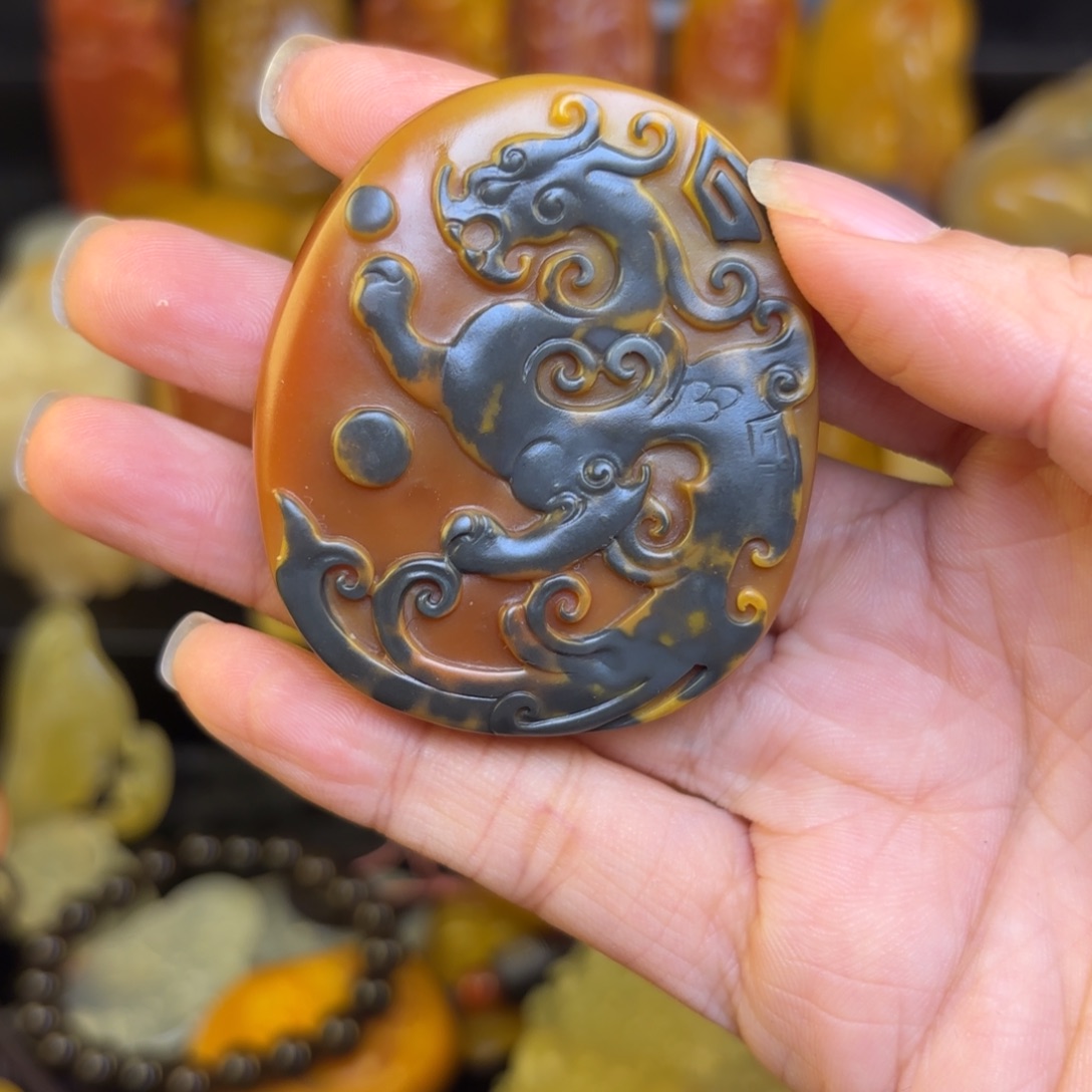 吉***石石英质玉未镶嵌黄蜡石吊坠