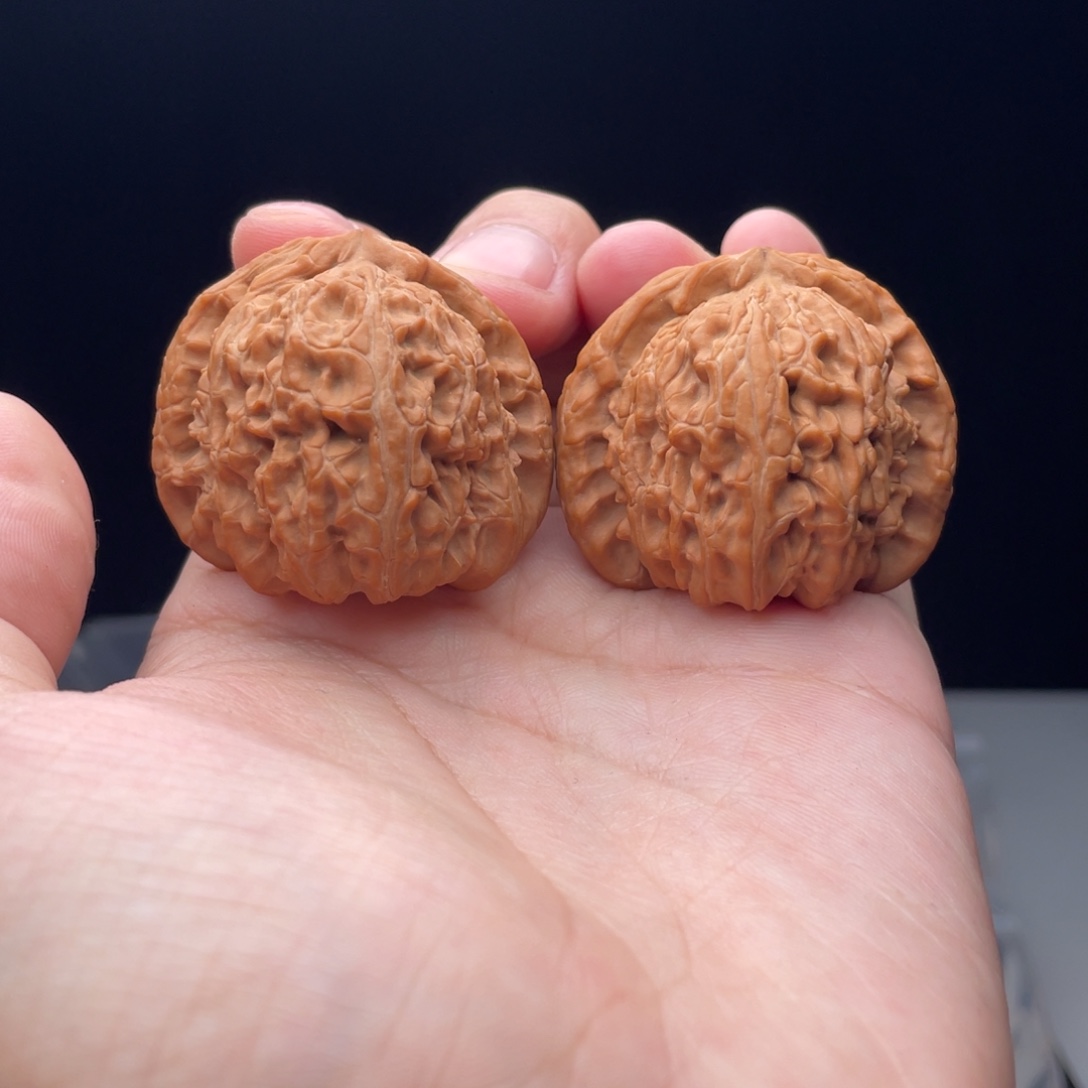 F***l桃核吊坠三角白一对