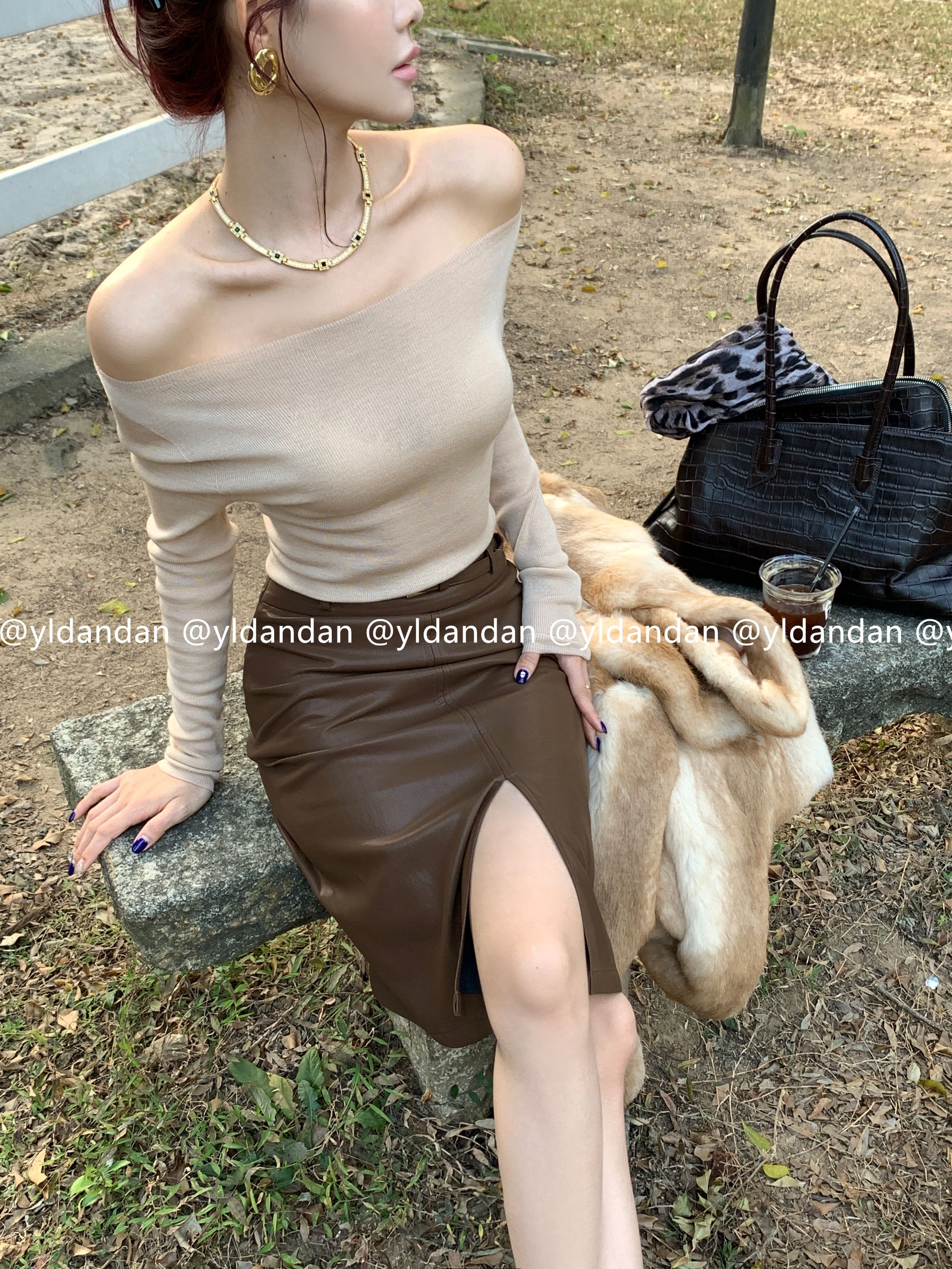 @yldandan|卡莉秋日法式秋日暖阳气质显瘦一字无缝一体羊毛针织衫