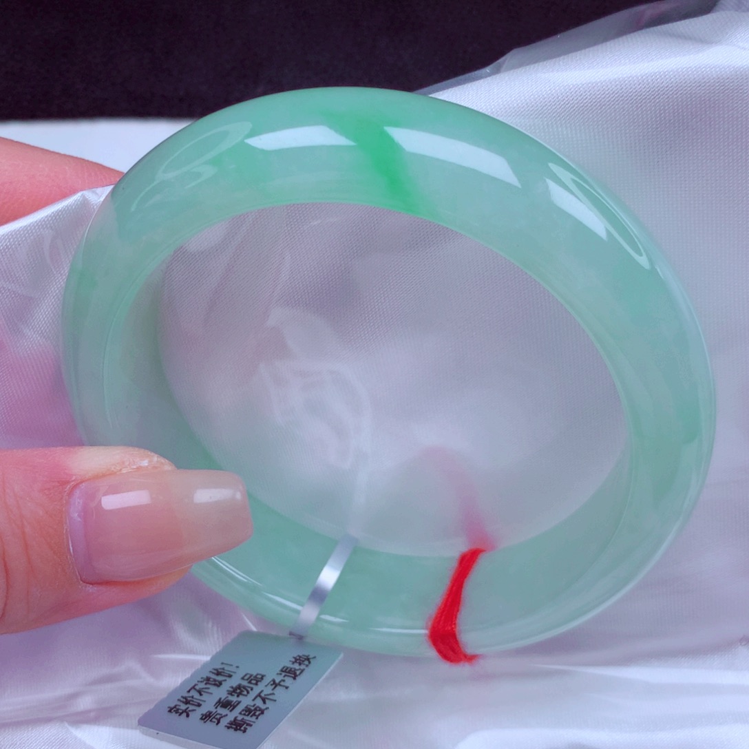 翡翠未镶嵌手镯手镯