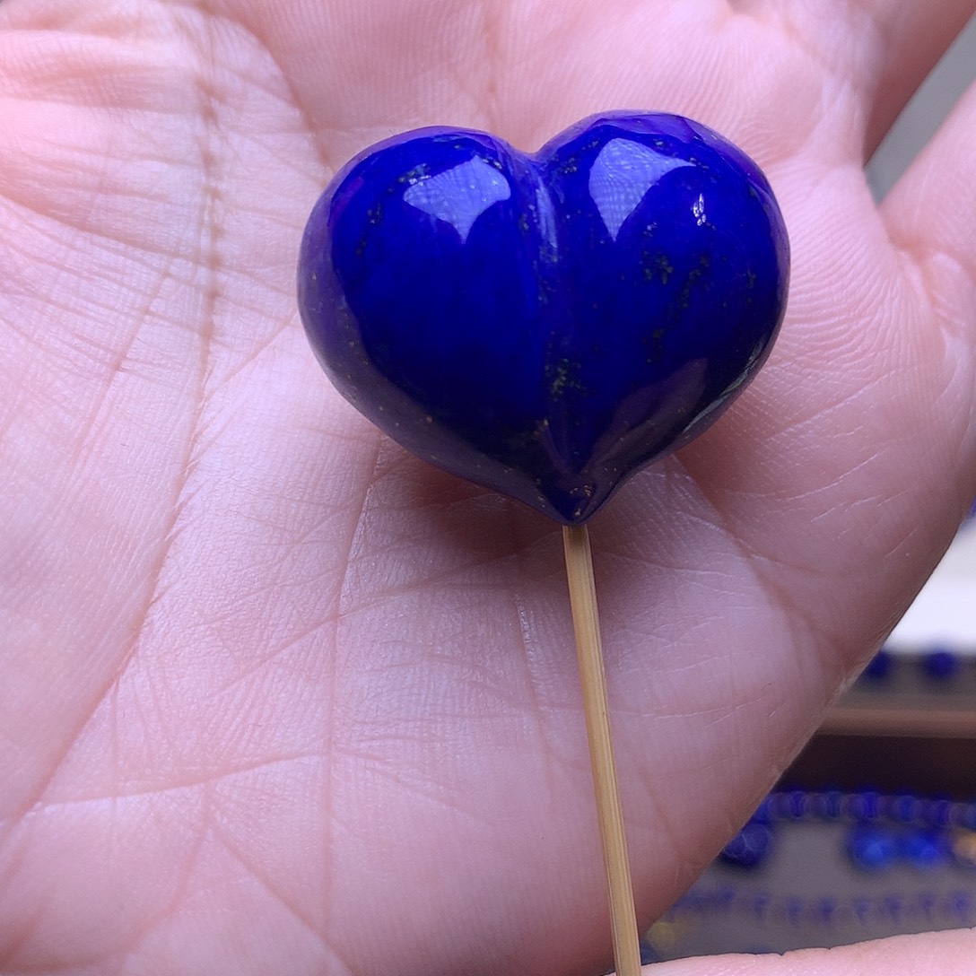 蝈***8青金石未镶嵌29m桃