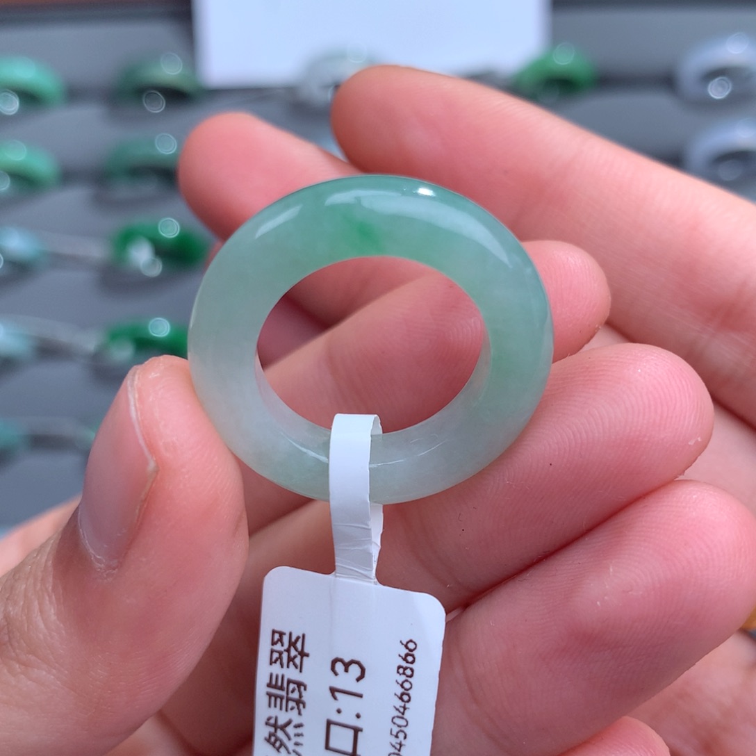 翡翠戒指未镶嵌天然