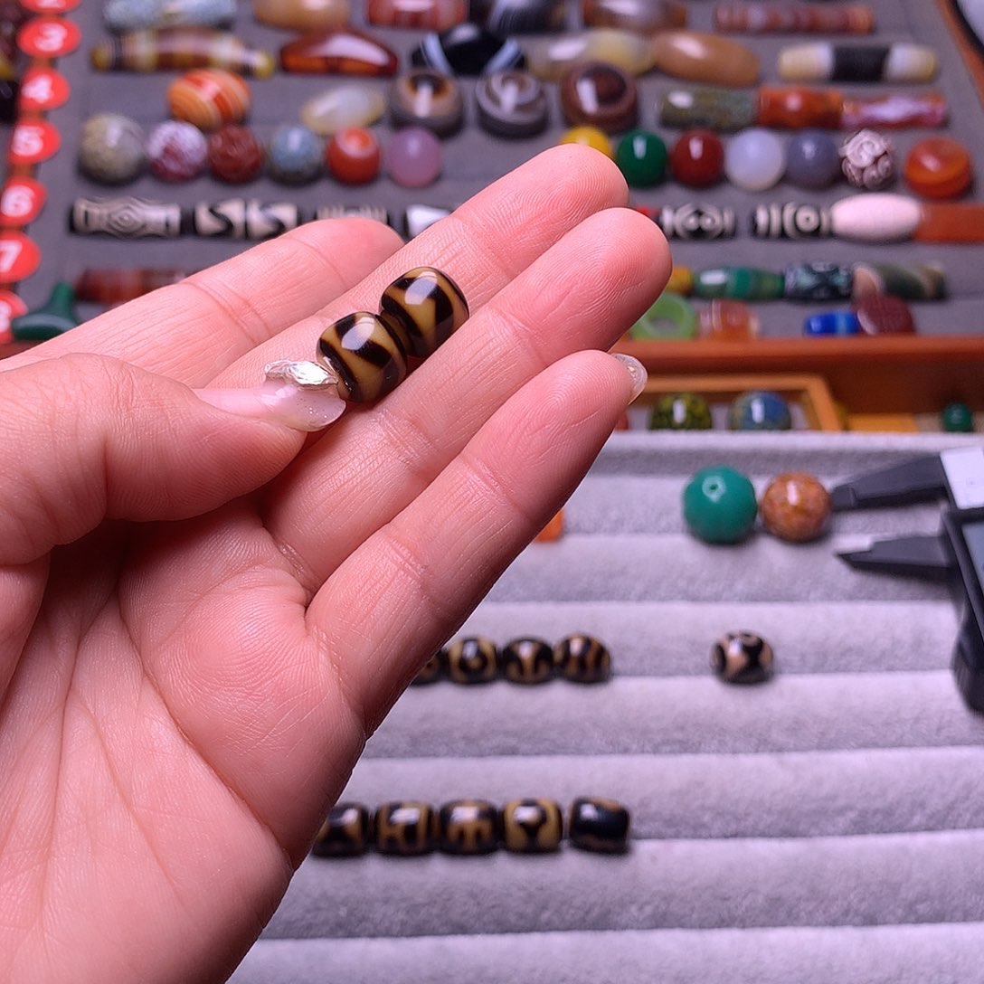 小***马玛瑙/玉髓未镶嵌颈饰