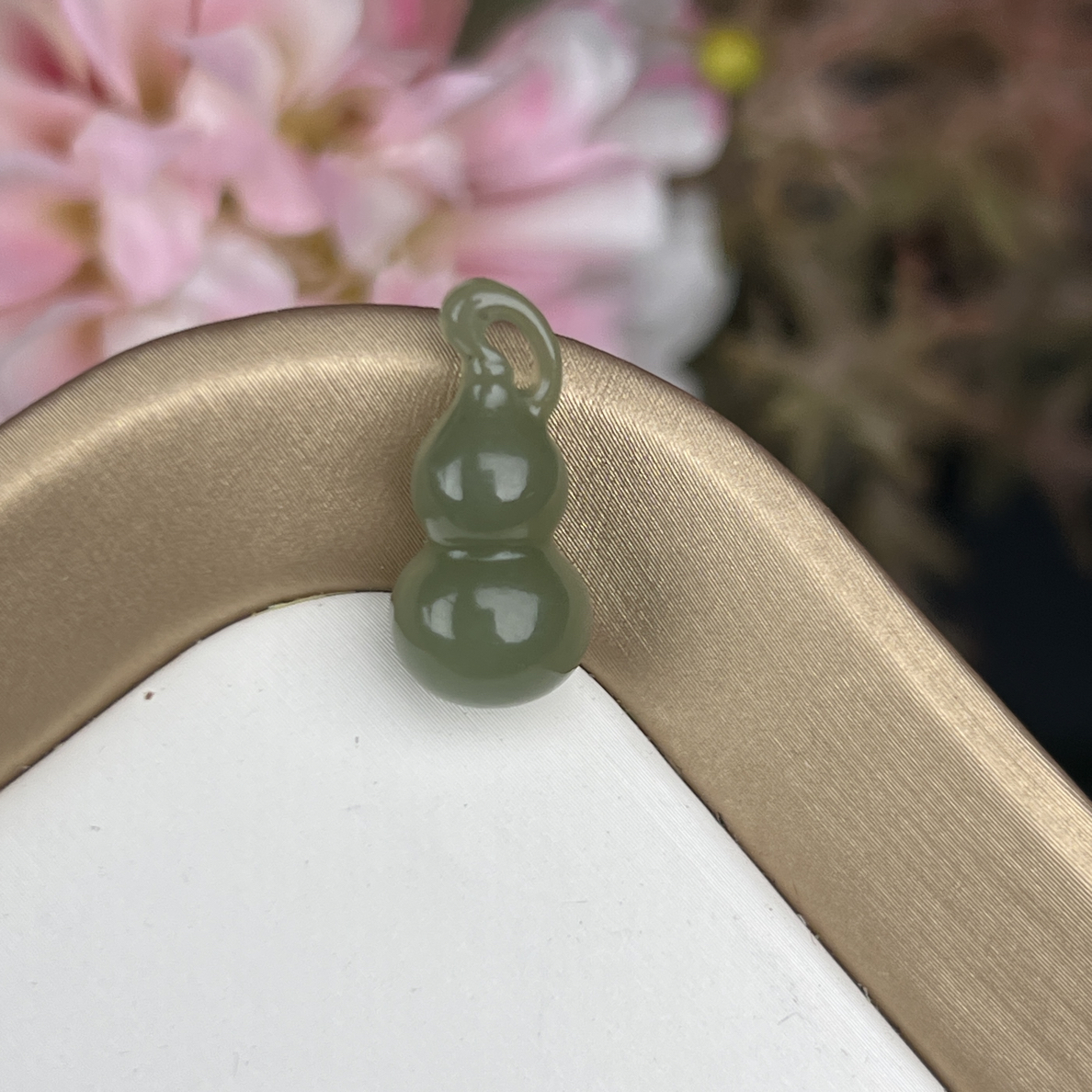 和田玉卡21-10mm葫芦吊坠编号014