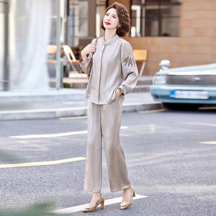 中老年女装舒适气质显瘦洋气时尚休闲减龄宽松女神范长袖妈妈装