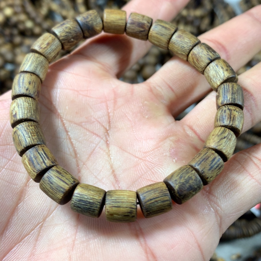 沉香碎屑沉香0.8鼓珠6