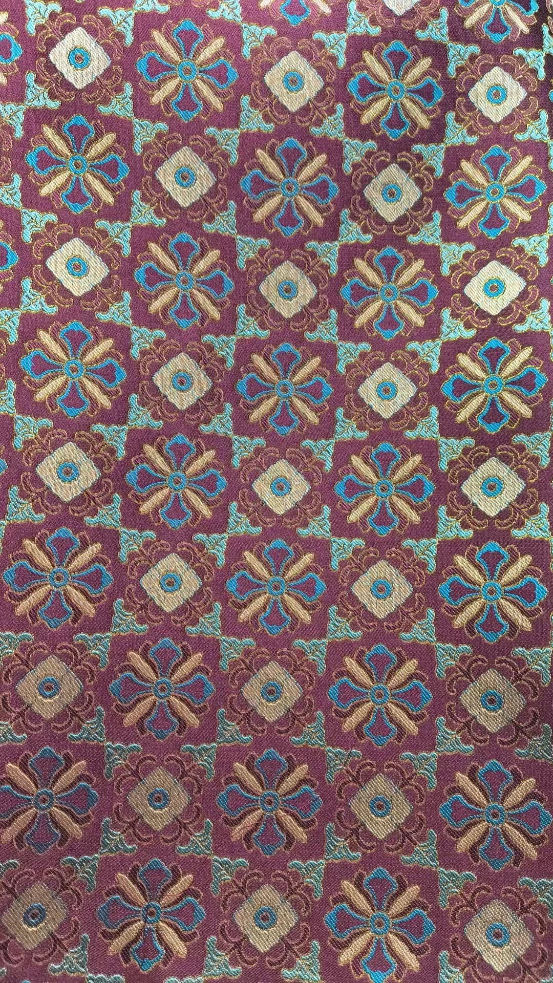 酒红四叶草1.4米门幅织金桑蚕丝宋锦面料