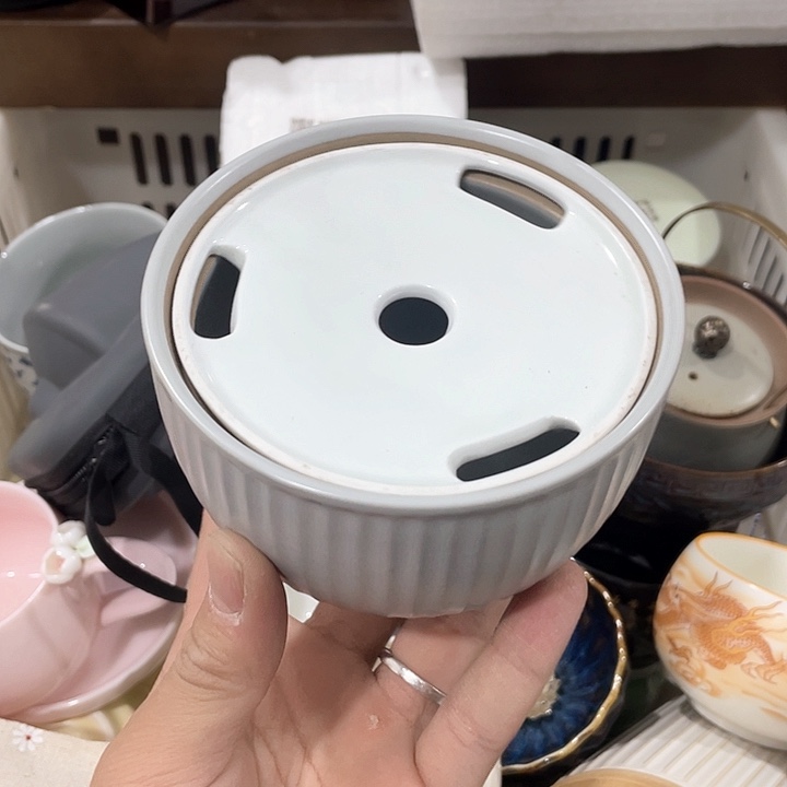 陶瓷茶具全部清清完回家过年