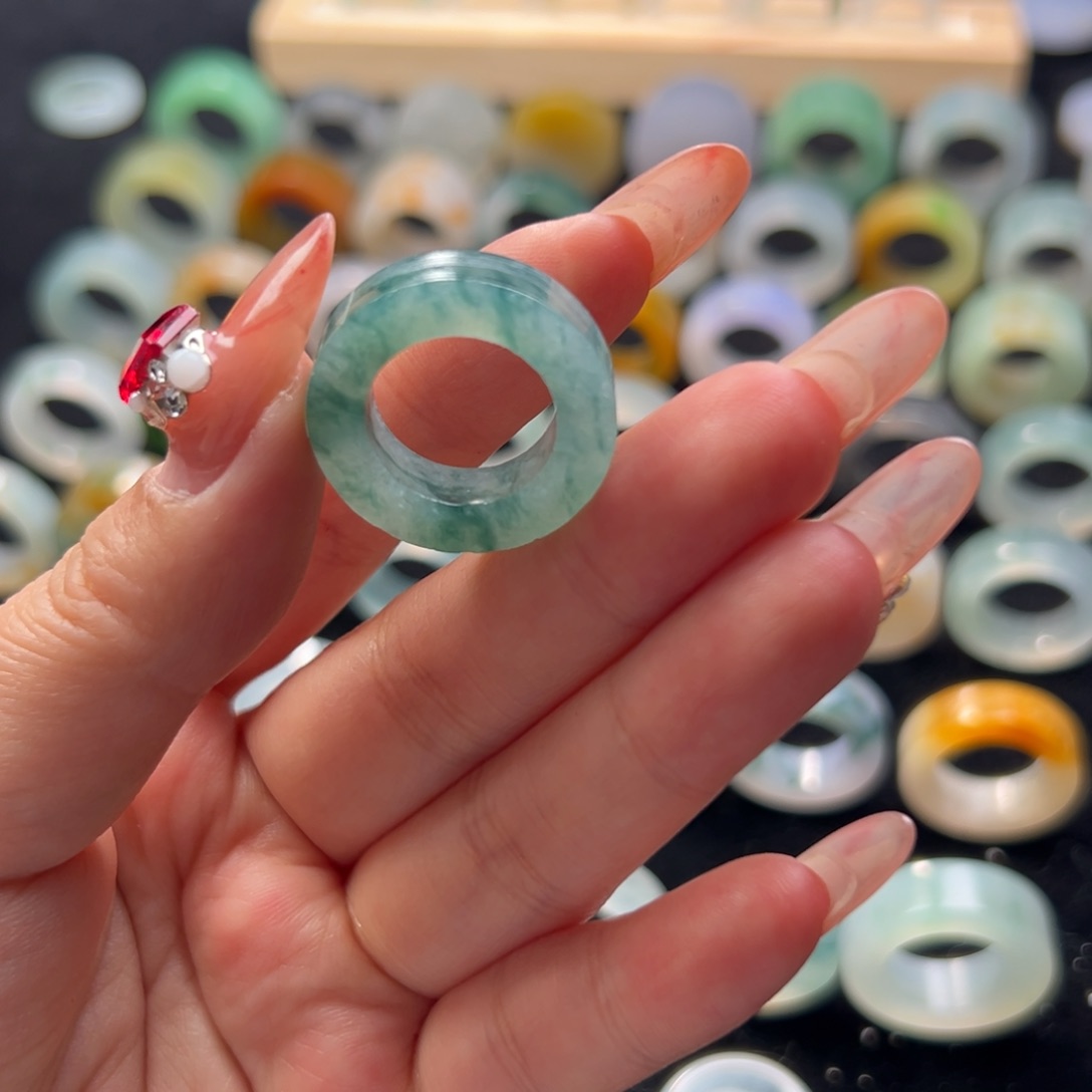 定制翡翠翡翠未镶嵌借*