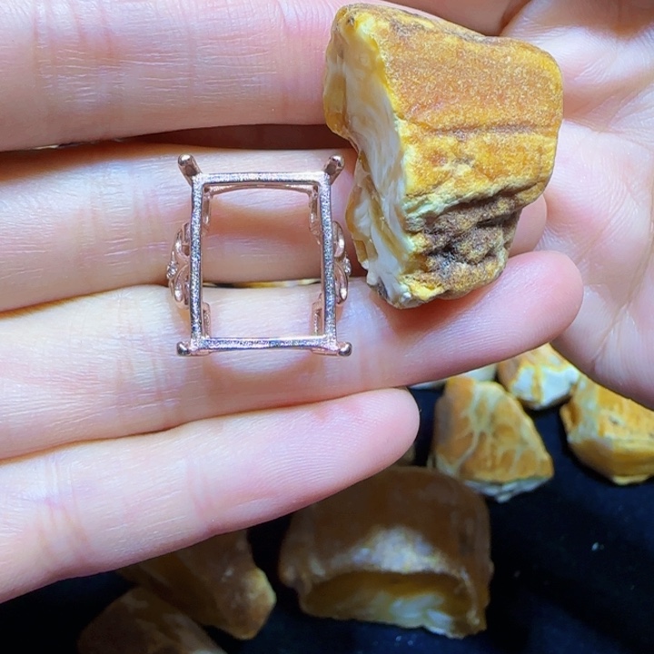 定制琥珀未镶嵌蜜蜡