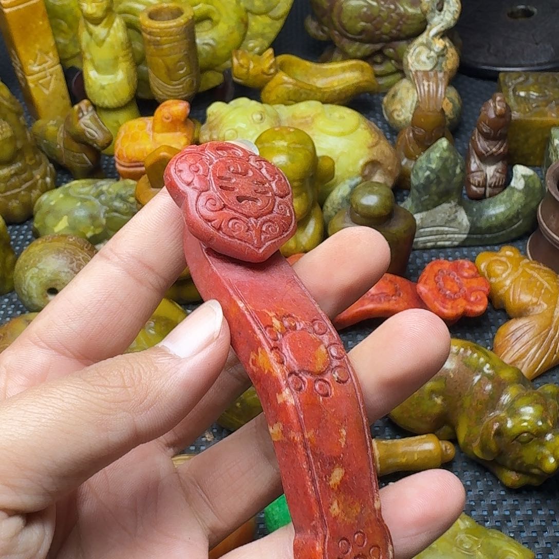 白玉菩提吊坠。。。