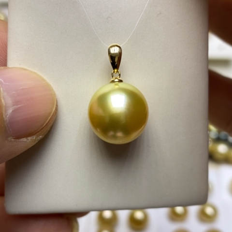 颈饰海水珍珠18K金镶嵌