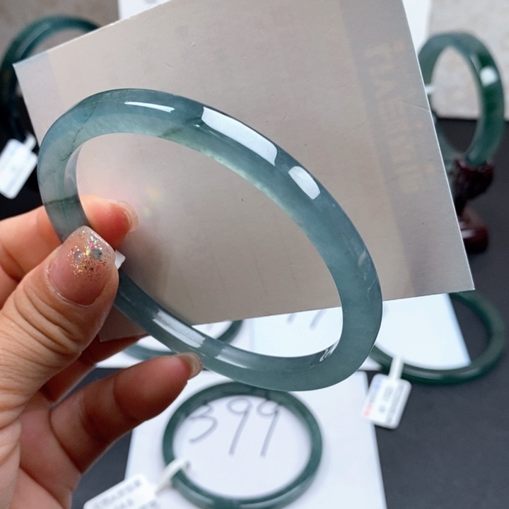 翡翠手镯未镶嵌67尺寸