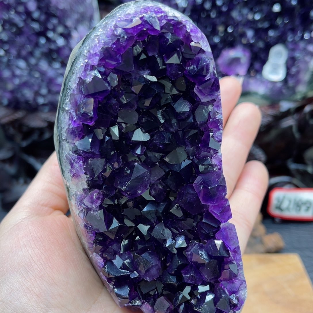 紫晶大型摆件（非配饰）未镶嵌