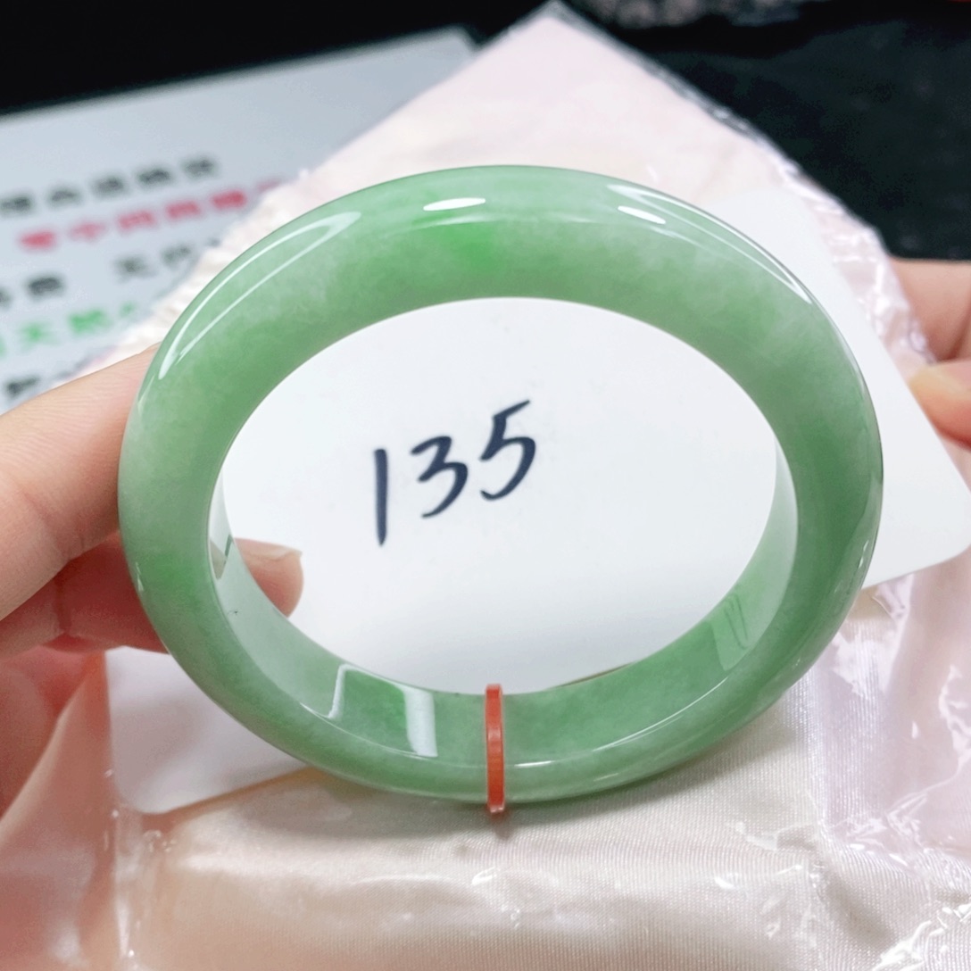 翡翠手镯未镶嵌56.2圈口