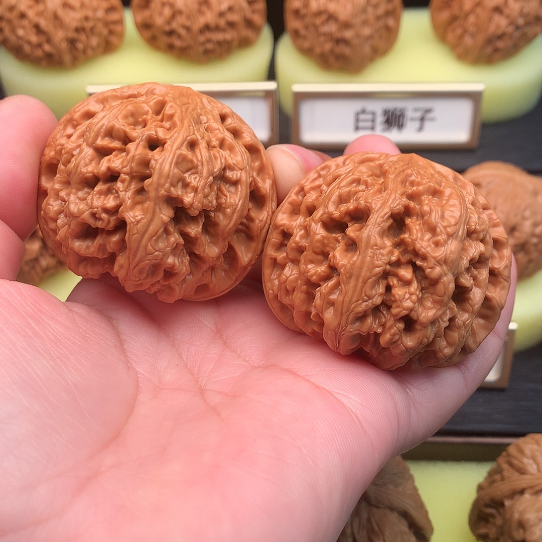 文玩核桃吊坠636号粗筋46