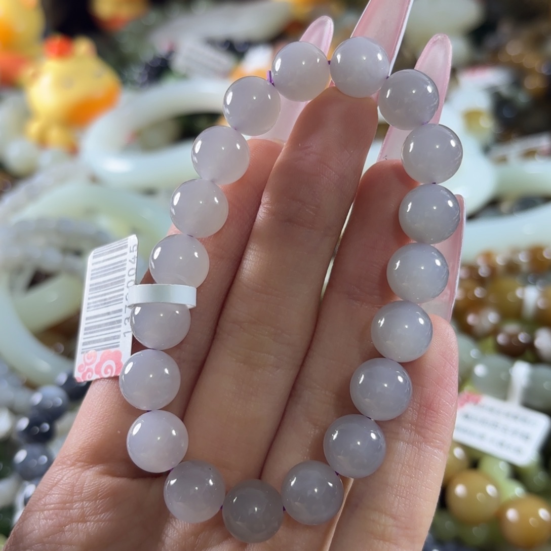 曦***啦和田玉未镶嵌手链拍2发1。333