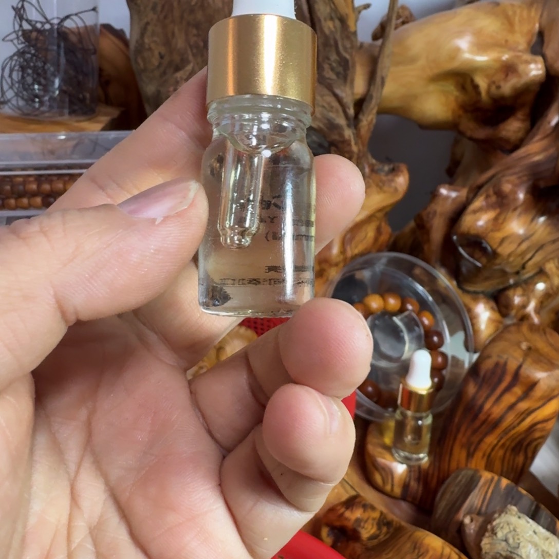 柏木（崖柏）佑*呢太行崖柏1瓶精油