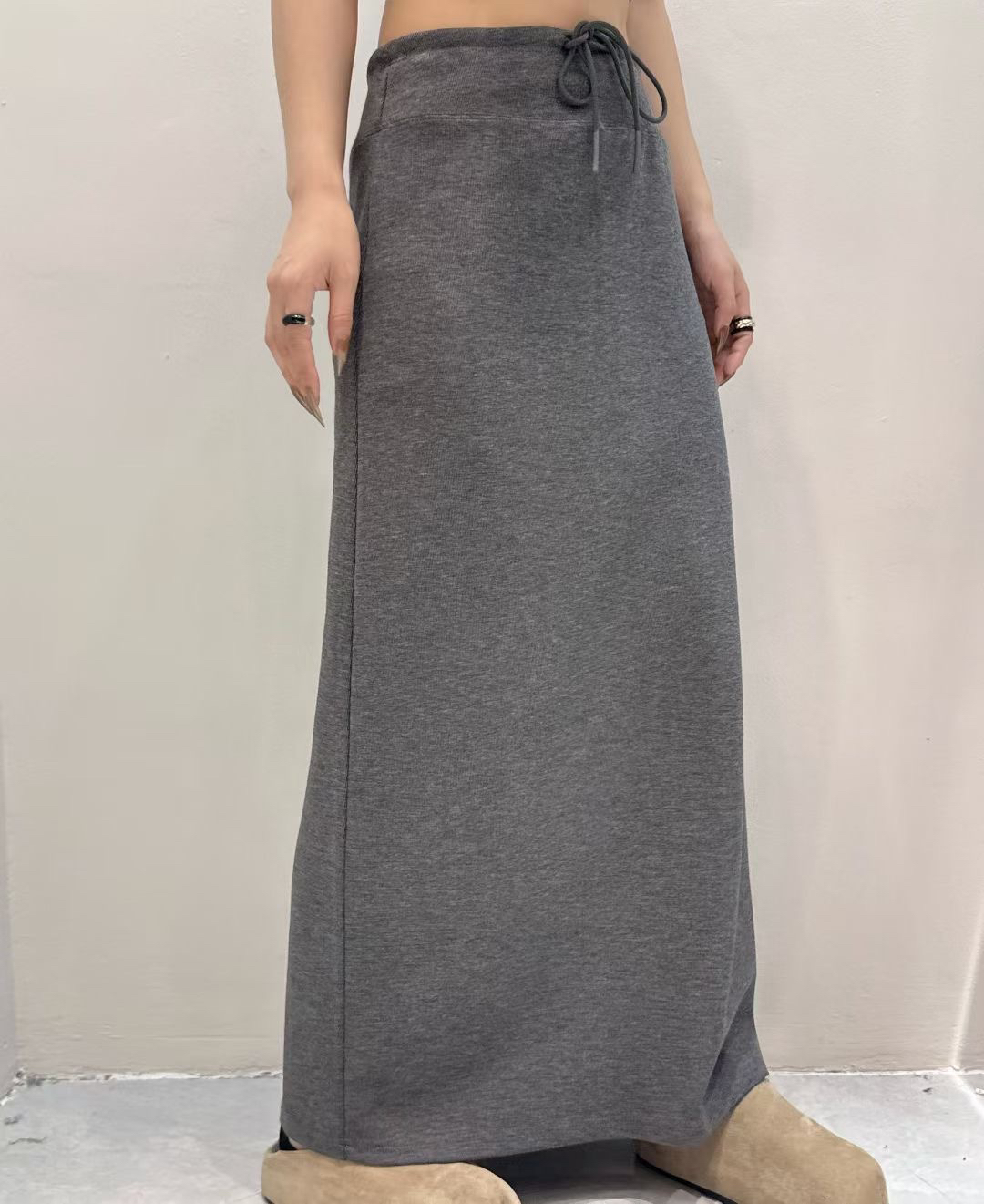 抽绳松紧弹力高腰垂坠感后开叉休闲半身裙女裙子秋冬半裙