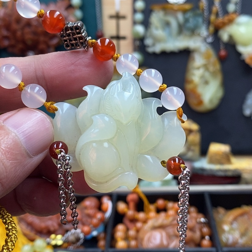 【闪购商品】蛇纹石玉吊坠未镶嵌