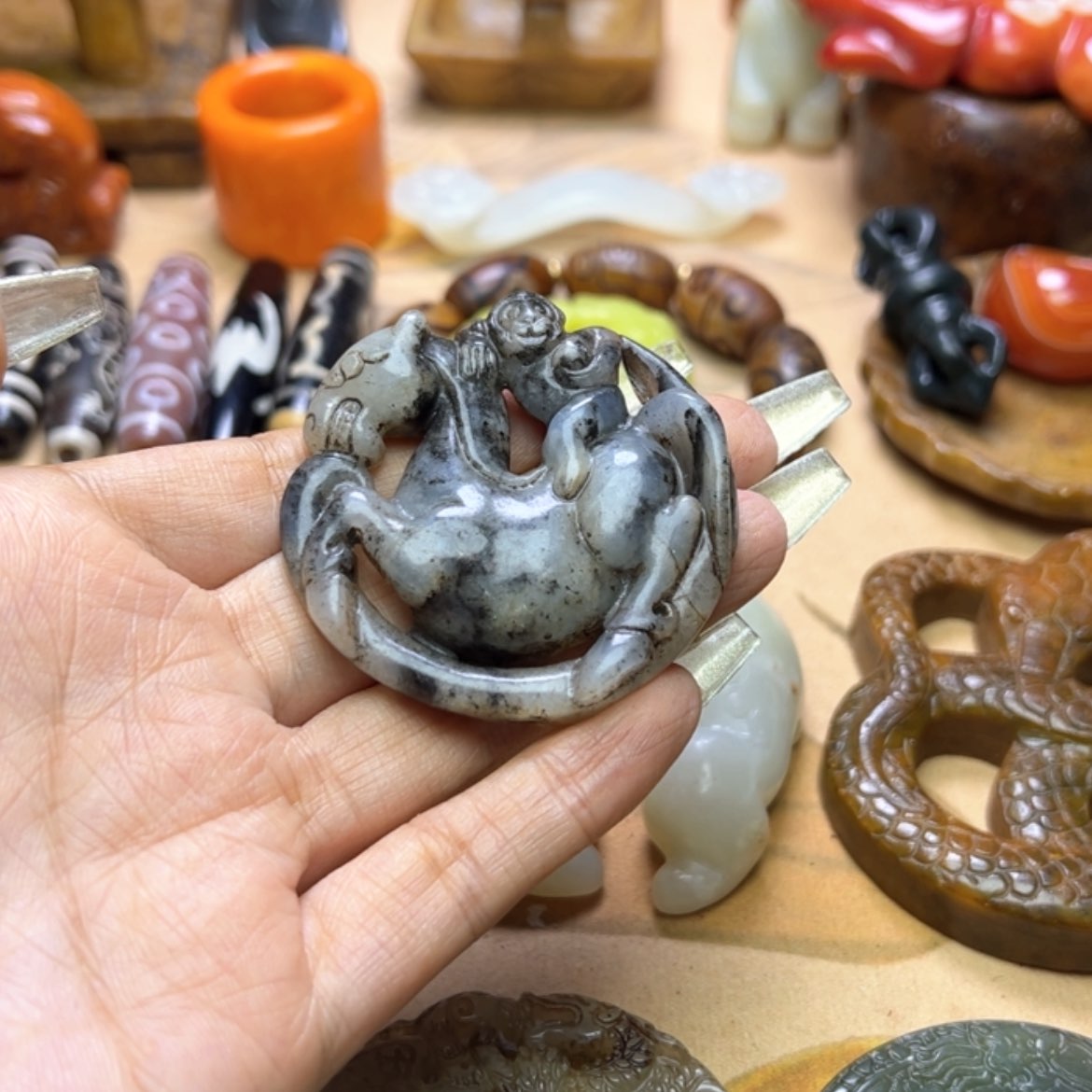 【闪购商品】蛇纹石玉颈饰未镶嵌