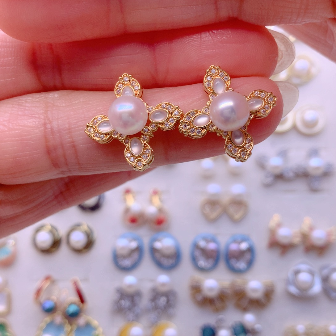 合金耳饰淡水珍珠