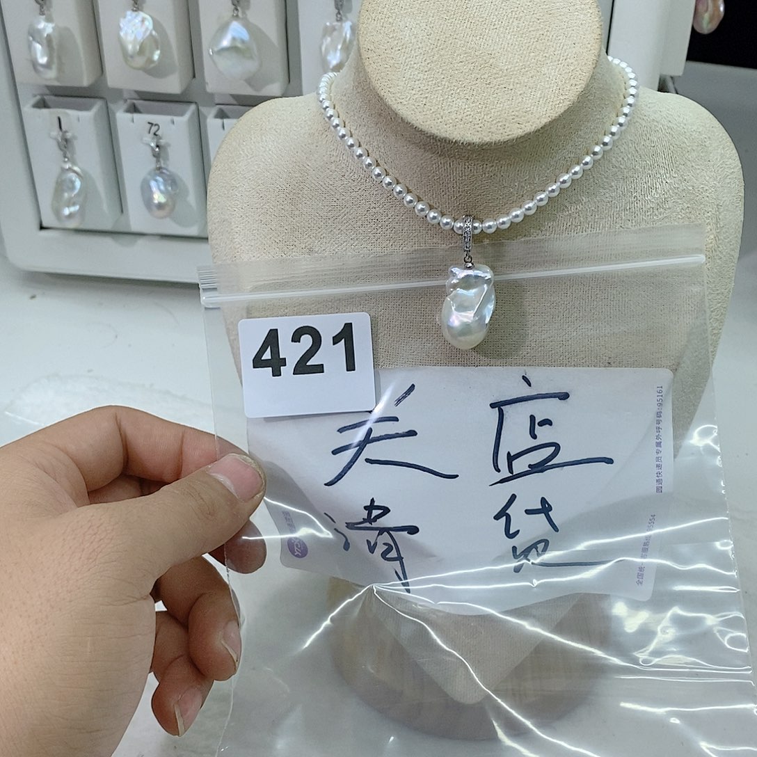 淡水珍珠颈饰合金