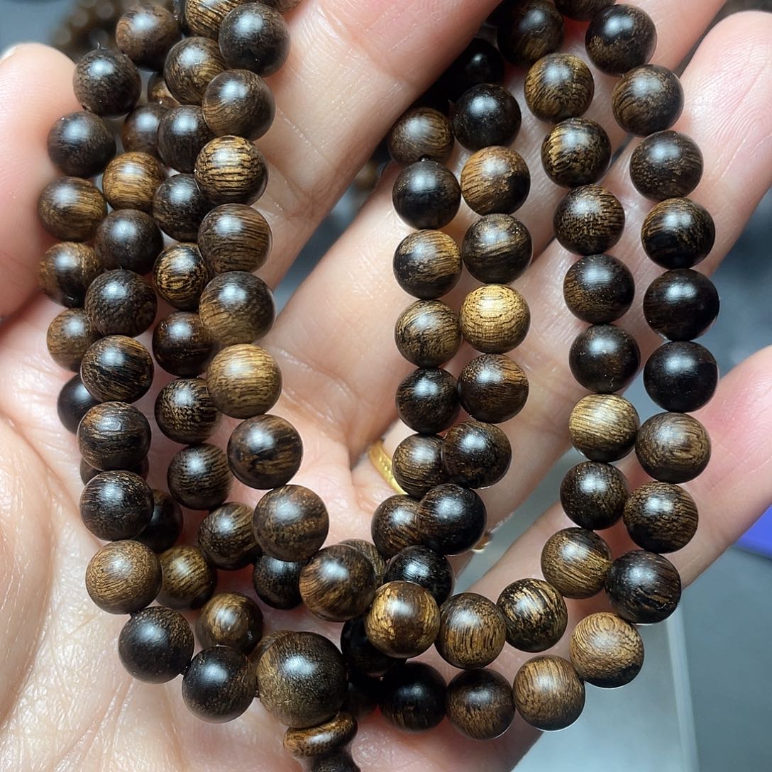 沉香手串白棋瘤疤0.6