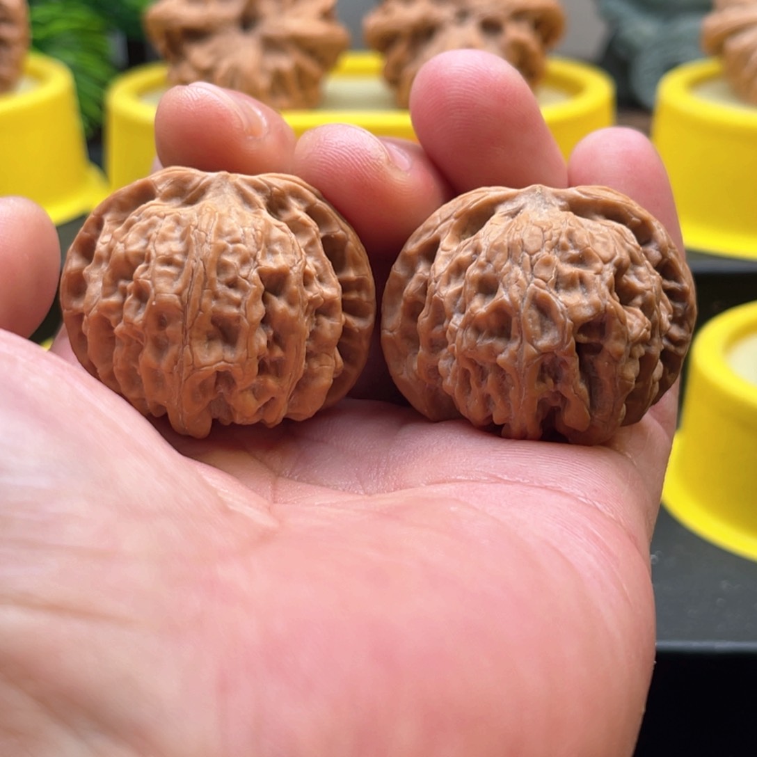 文玩核桃吊坠37苹果园