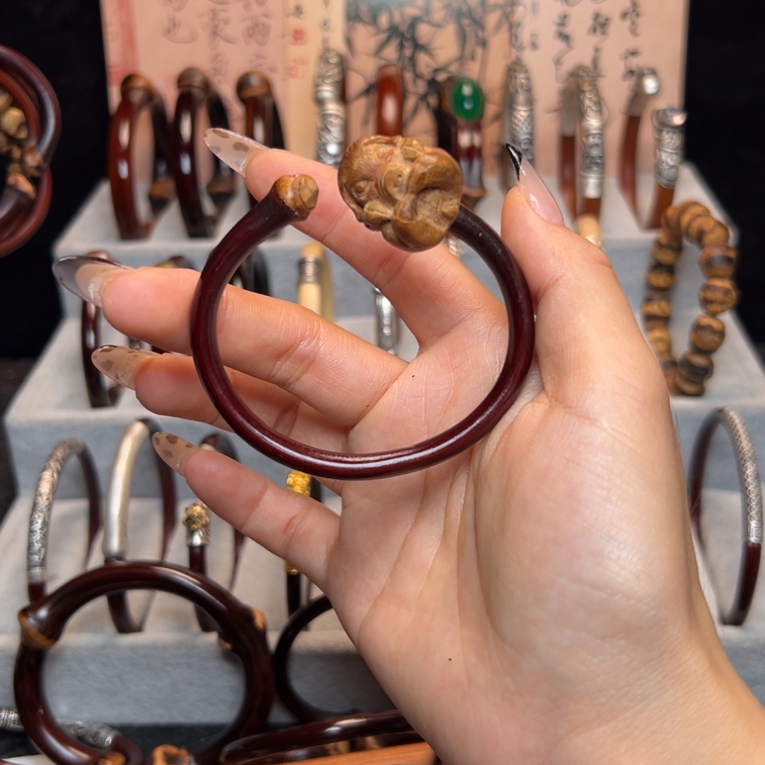 花***依藤类手串/手链鸡血藤微瑕特价款