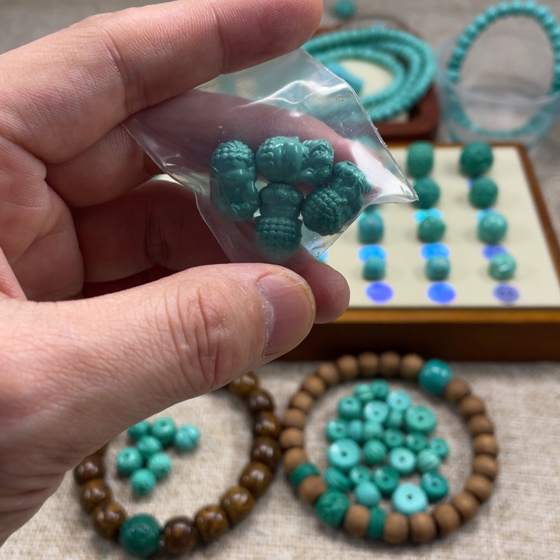 M***陈原生态湖北矿小配饰，直径10