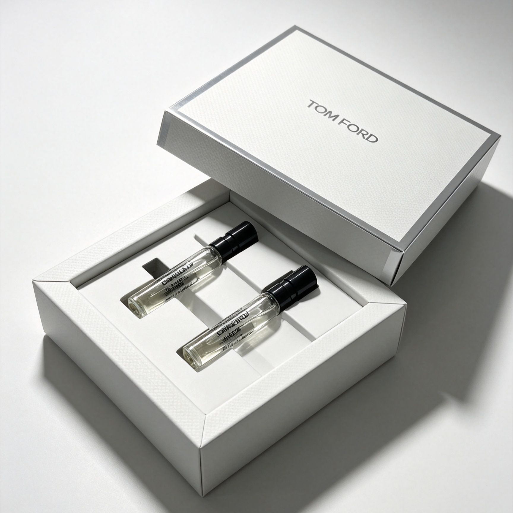 TOMFORD/汤姆福特乌木沉香/光影皮革/灰调沉香2ml*2香水