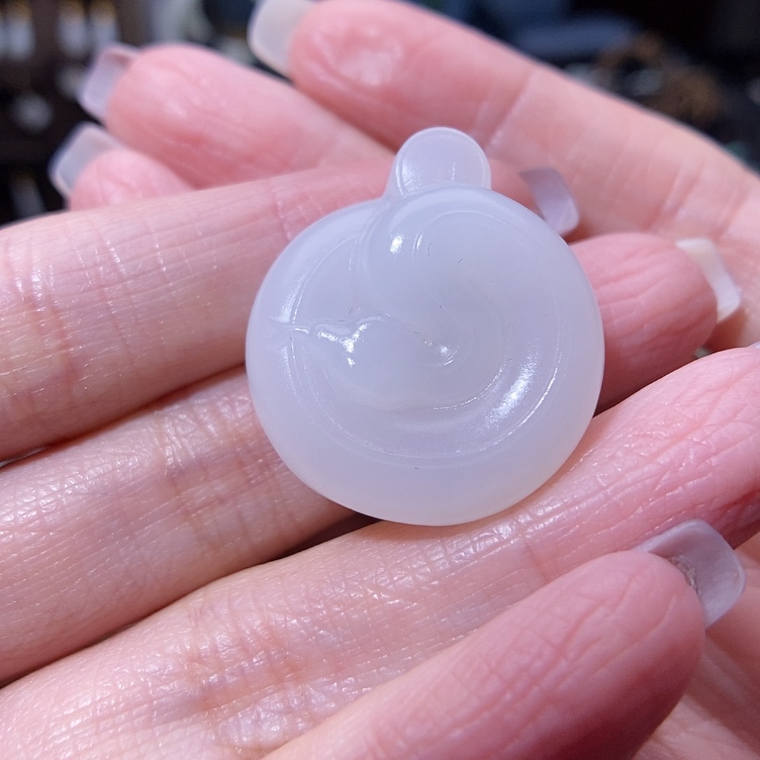 和田玉挂件未镶嵌女****天