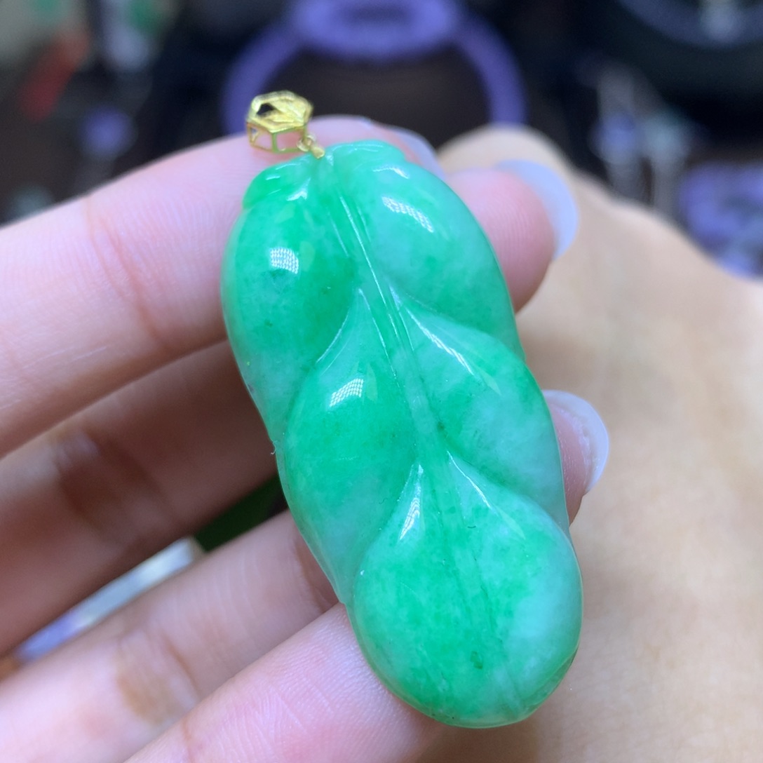 翡翠颈饰18K金镶嵌翡翠