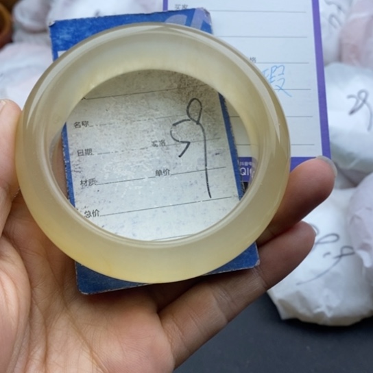 石英质玉未镶嵌手镯