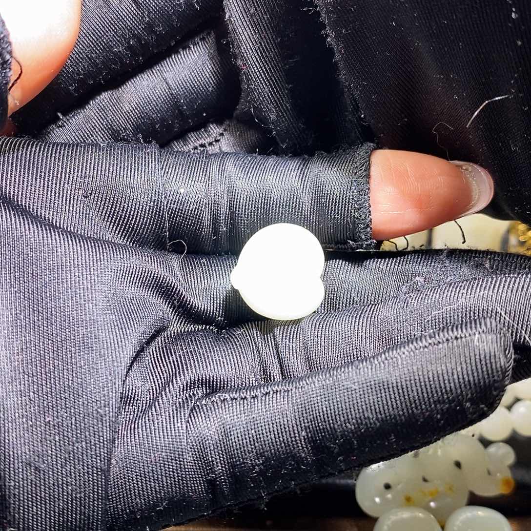 和田玉颈饰未镶嵌心**动