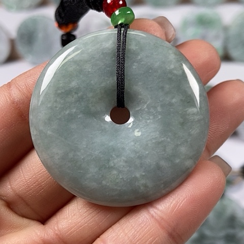 翡翠颈饰未镶嵌平安扣福利