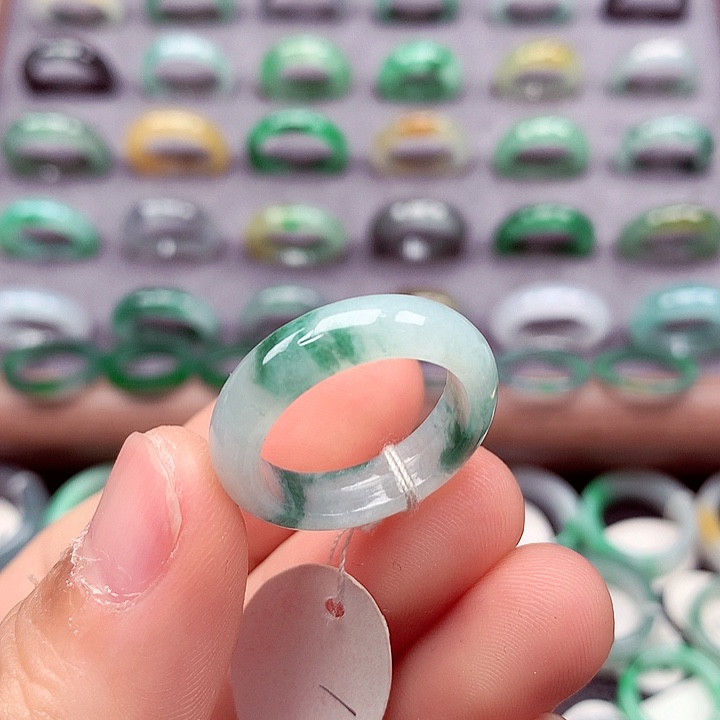 翡翠未镶嵌戒指18-19号