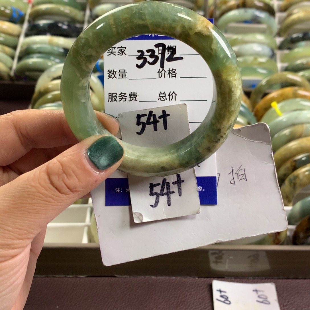 蛇纹石玉未镶嵌手镯3372