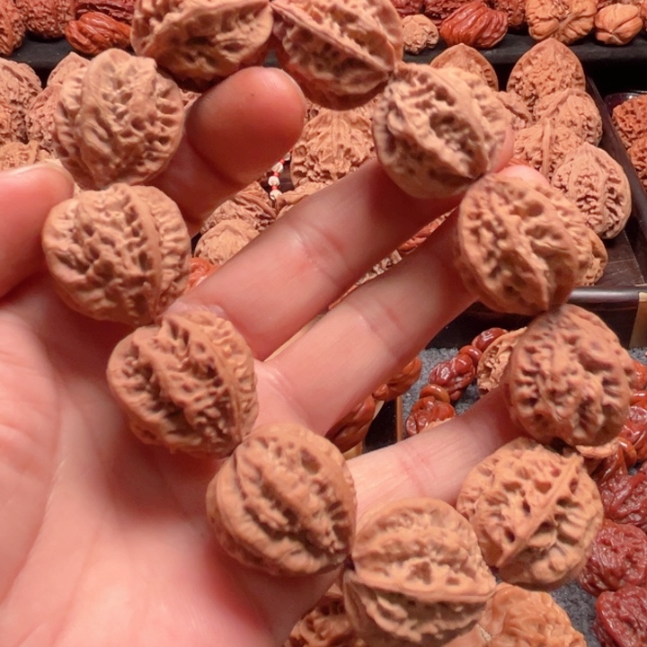 文玩核桃手串独家野生龙脊背手持