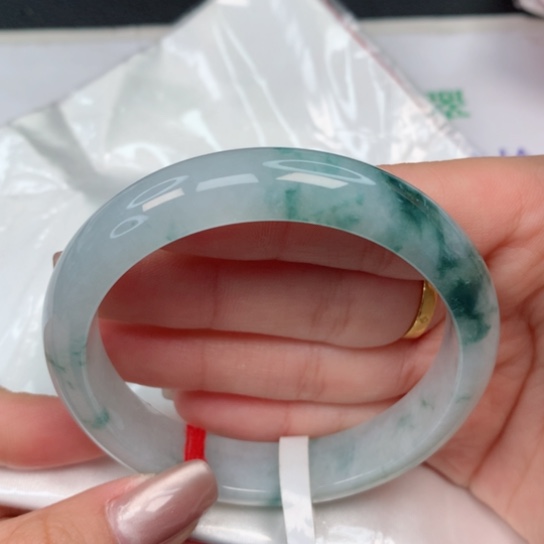 翡翠手镯未镶嵌56 56 满圈飘蓝花意境感强