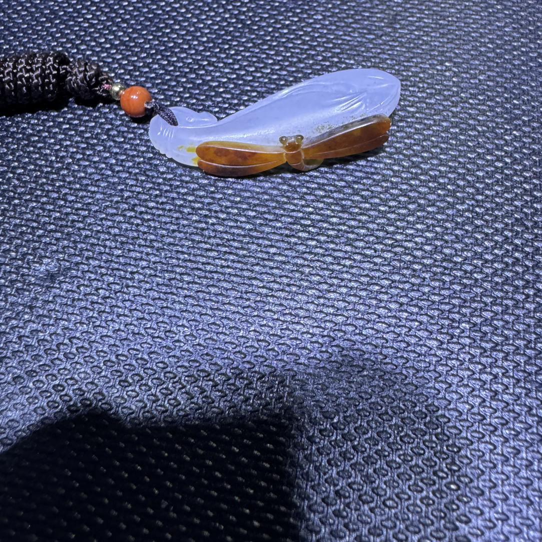 新疆和田玉 玉兰花俏色巧雕手工