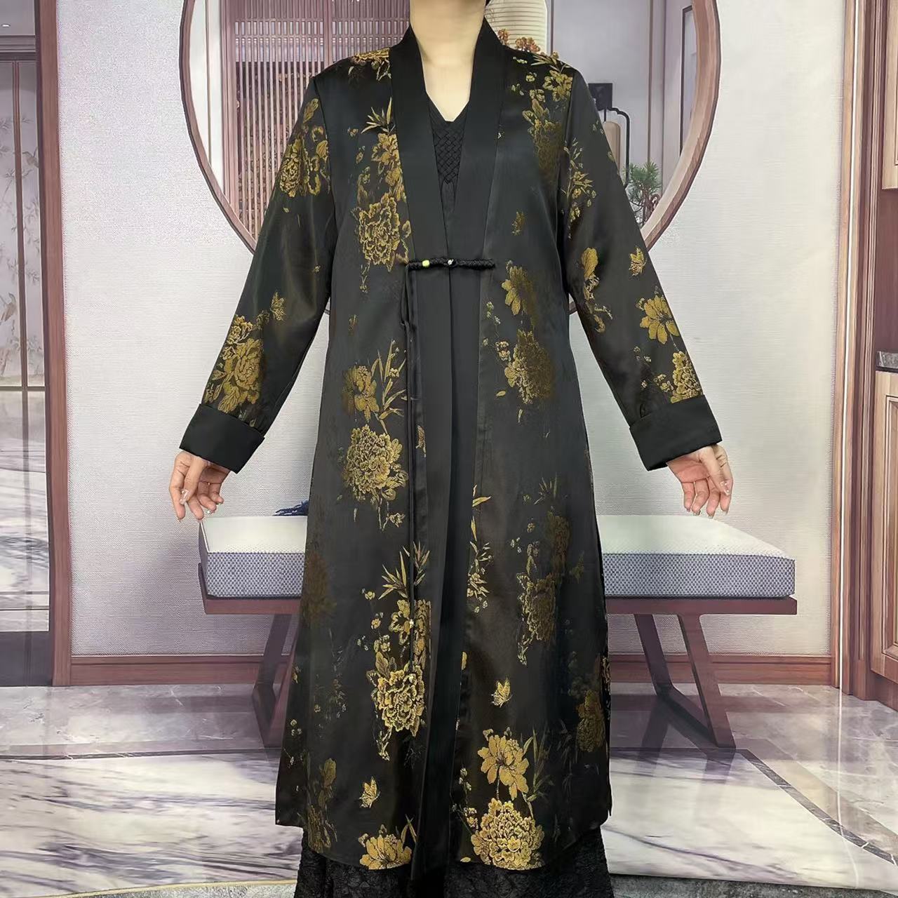 W20033复古国风气质长款外披