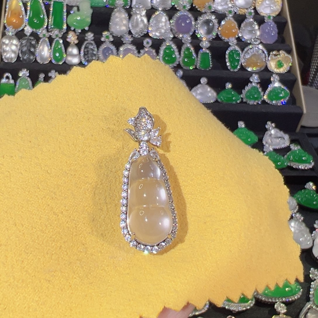 石英质玉颈饰银S925镶嵌